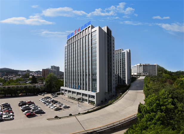 沙龙
东风总医院综合住院大楼.jpg