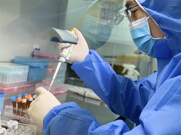 2020年1月10日，沙龙娱乐城
中国生物上海捷诺用不到48小时，全国首家成功研制出新冠病毒核酸检测试剂盒并供应抗击疫情一线。.jpg