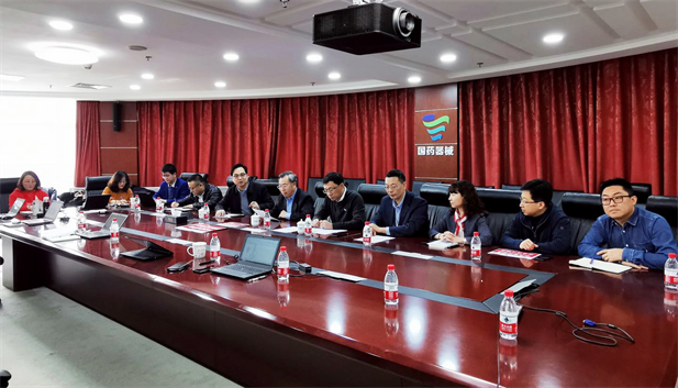 2020年1月23日晚，国家中央医药储备物资应急调拨1号令到达，沙龙娱乐城
新冠肺炎疫情应急供应总指挥部总指挥刘敬桢通宵在中国医疗器械有限公司召开中央医药储备物资应急供应现场工作会，标志着沙龙娱乐城
抗击新冠疫情战役正式进入“战时状态”，打响了沙龙娱乐城
抗疫斗争的“第一枪”.png