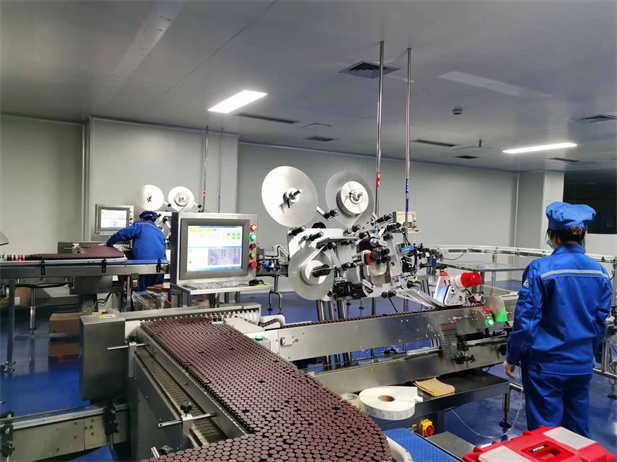 2022年，沙龙娱乐城
宜宾制药有限责任公司车间落实保供生产，全力保障疫情防控药品供应。.jpg