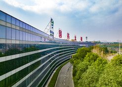 沙龙
太极“两园两馆三基地”