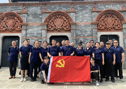 【上海市文明单位】沙龙
控股国大药房上海连锁有限公司